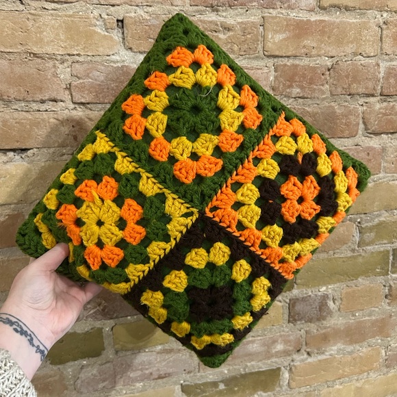 Retro Vintage 70’s Granny Square Throw Pillow Cushion - Picture 3 of 4
